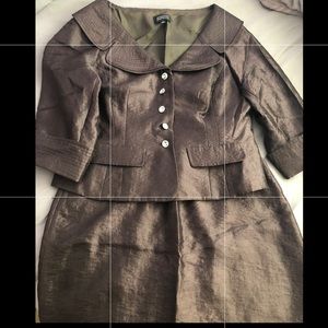 Adrianna Papell brown two piece skirt suit
